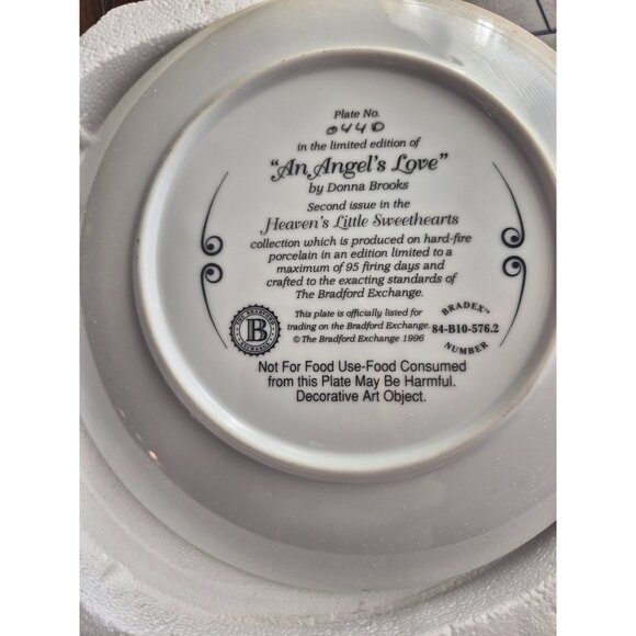 Limited Edition Bradford Exchange Plate "An Angels Love" By Donna Brooks - Picture 3 of 3